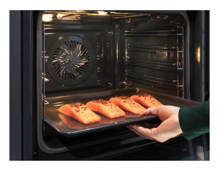Electrolux EOB8S39WZ SteamBoost Siyah Ankastre Fırın