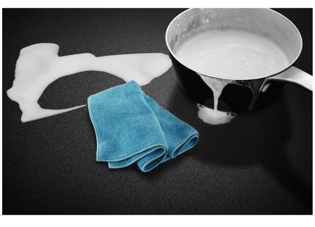 Electrolux EIS87453 İndüksiyonlu Siyah Cam Ankastre Ocak